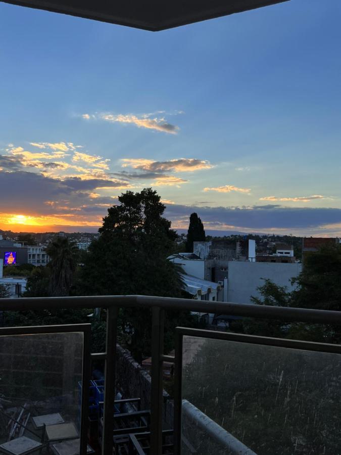 Departamento Centrico Con Cochera A Metros Del Teatro Luxor Villa Carlos Paz